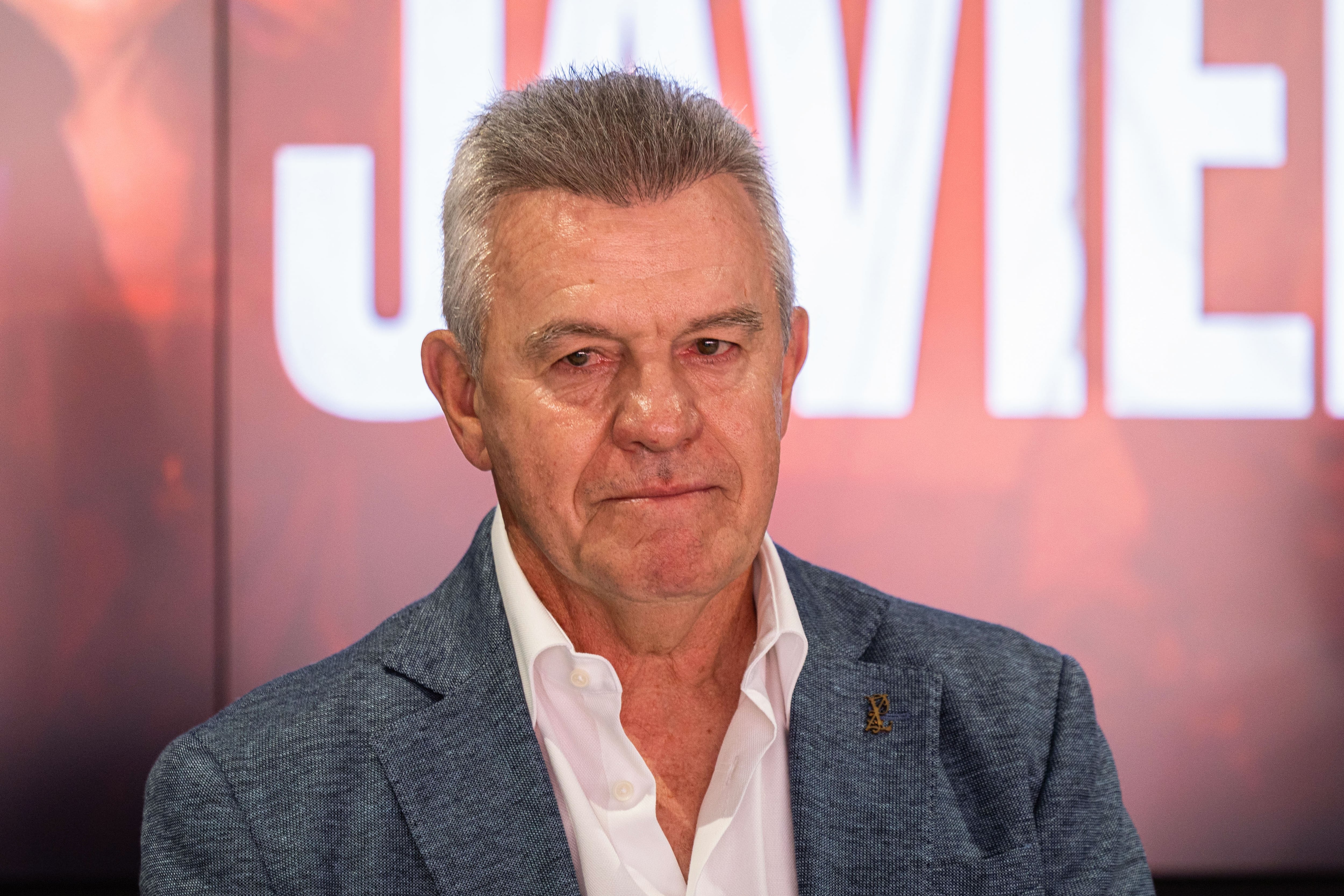 PALMA DE MALLORCA, 23/05/2024.- El técnico mexicano Javier Aguirre durante su acto de despedida como entrenador del RCD Mallorca, este jueves en el estadio Son Moix de Palma de Mallorca. EFE/ Cati Cladera
