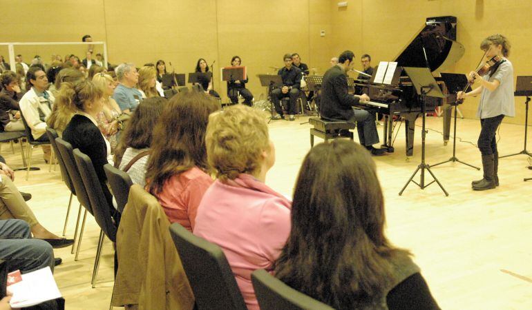 Del 8 al 11 de marzo las jóvenes promesas de la música, la danza y el teatro musical presentan gratuitamente por las tardes sus novedosas creaciones ante el público del Aula Magna de la Escuela Municipal de Música y Danza de Sanse