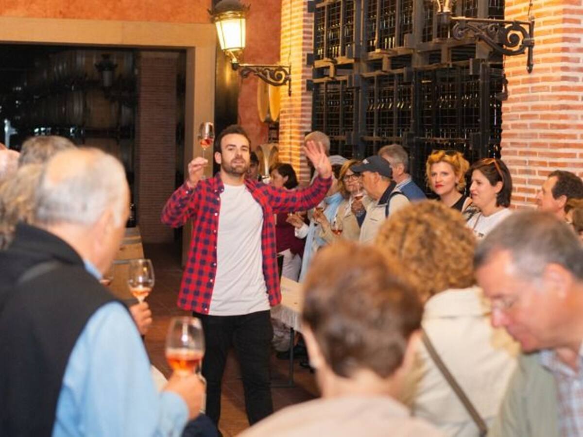 Vino con humor: descubre la bodega de Cuenca que oferta esta experiencia