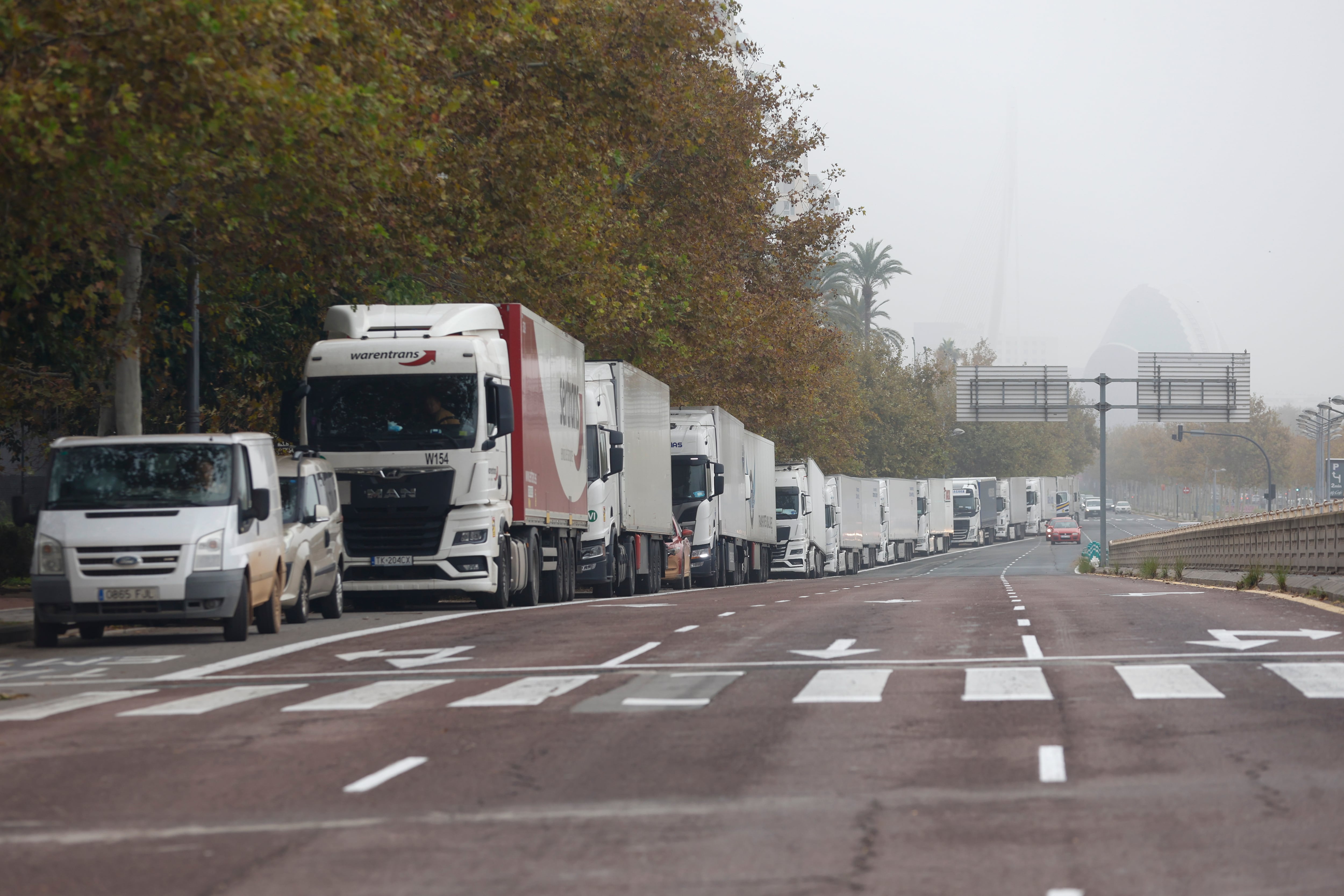 La DGT limita la circulación de camiones con origen y destino Valencia y área metropolitana