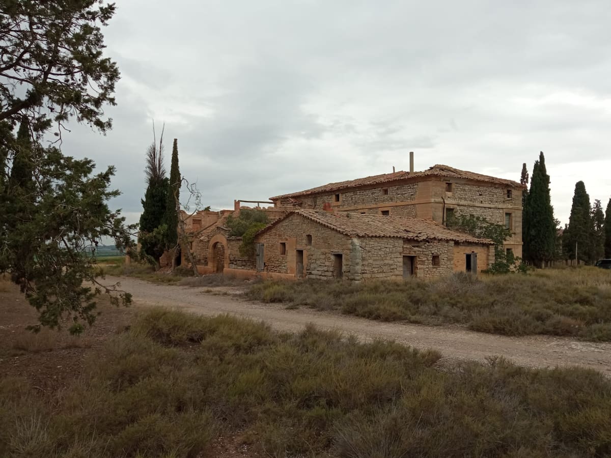 Fiscalia investiga si l’Ajuntament d’Alcarràs i el Departament de Cultura han permès el deteriorament de Cal Macià