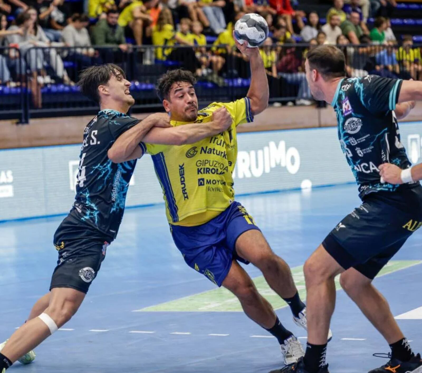 Reparto de puntos en Artaleku.