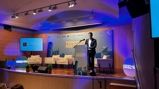 El periodista Luis Larrodera inaugura el congreso de Territorios Mágicos.r