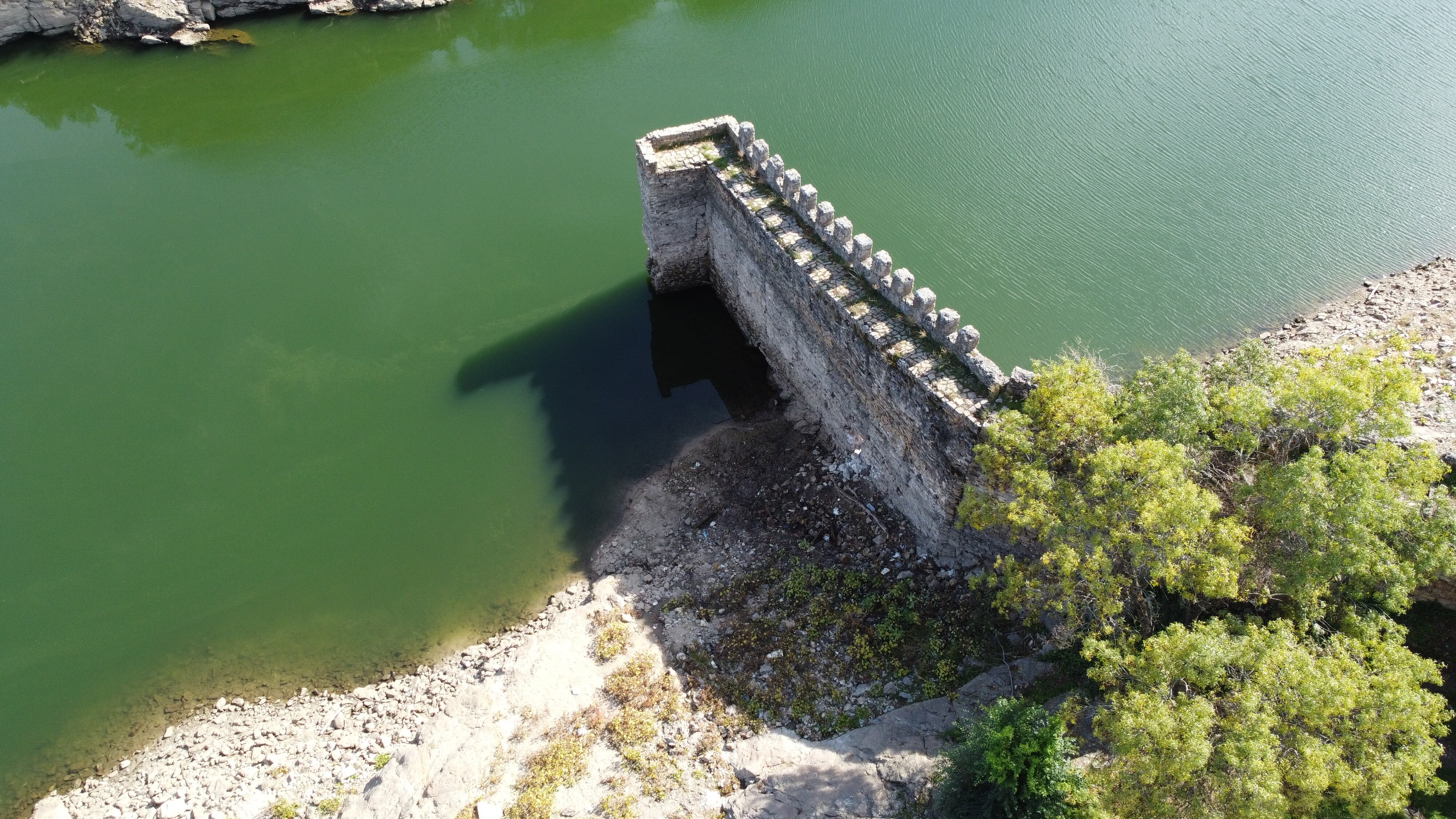 Muralla de Buitrago de Lozaya.