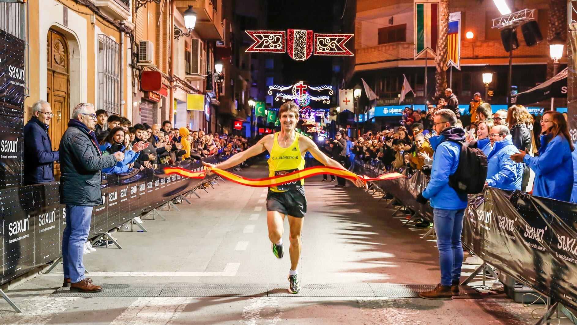 Andrés Micó venció en el XII Cross Nocturno Saxun Villa de Sax