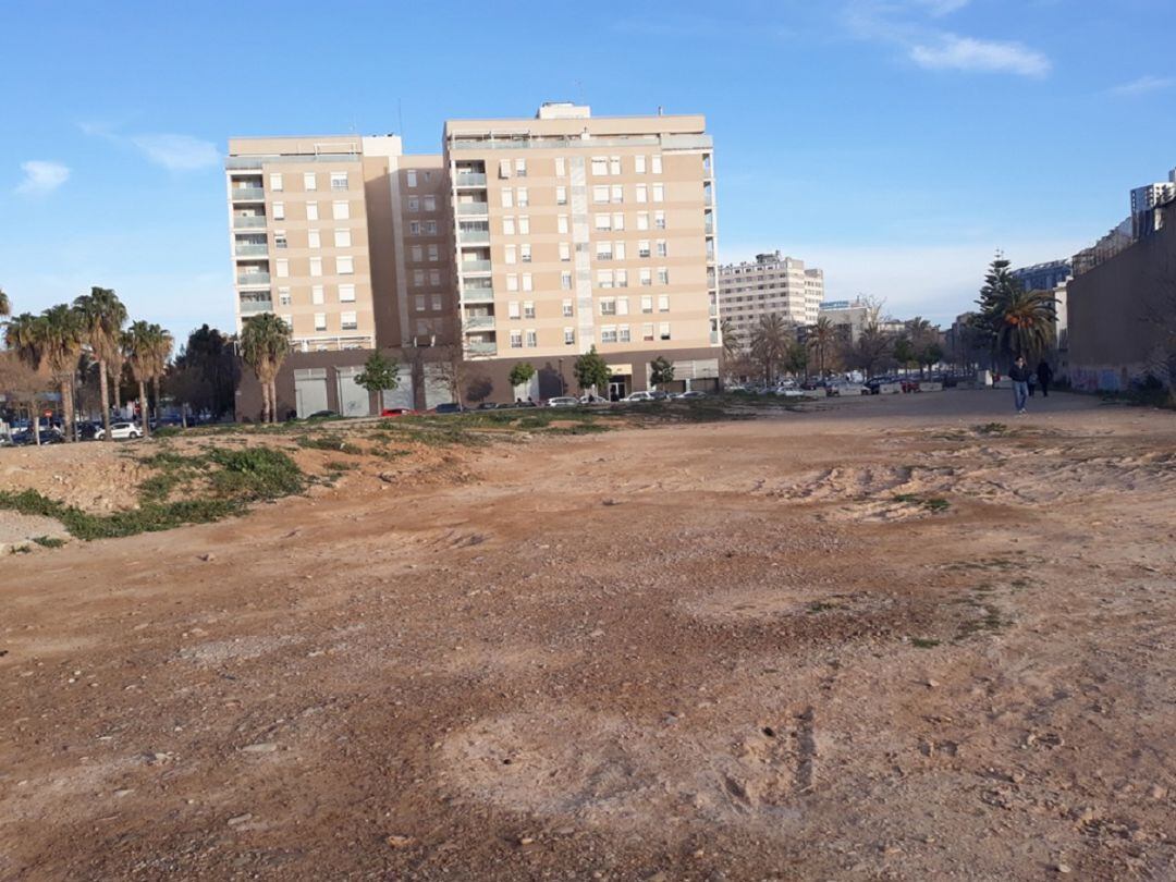 Alguno de los solares que ha limpiado el Ayuntamiento de València