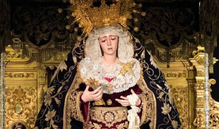 María Santísima de La Estrella en su paso de palio