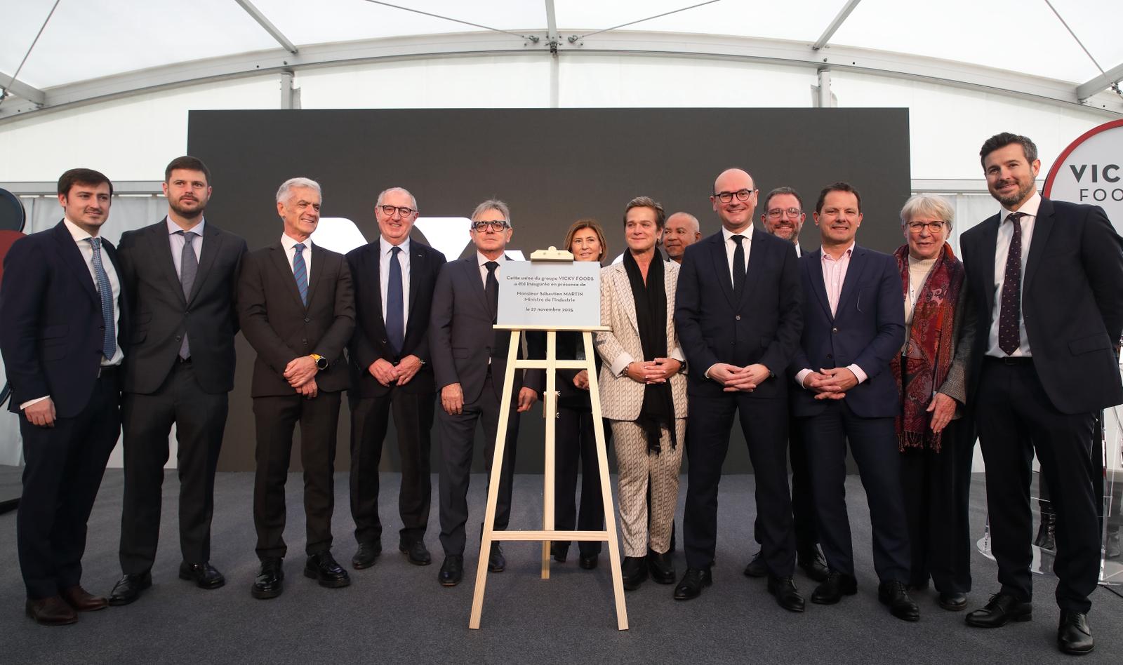 Momento de la inauguración de la planta de producción de Vicky Foods en Francia.