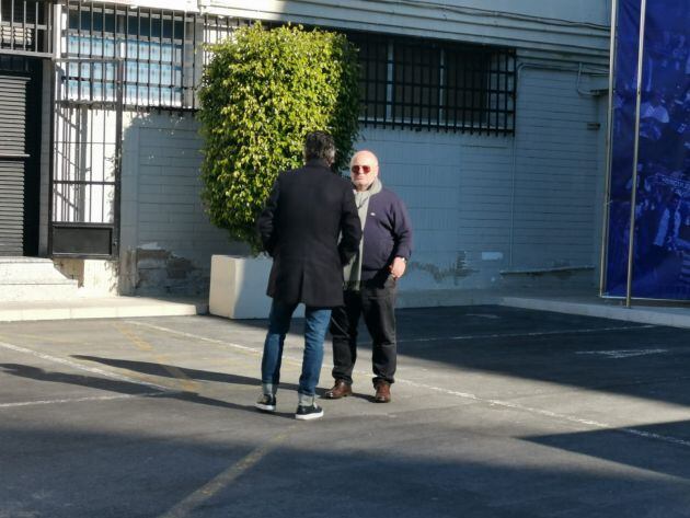 Juan Carlos Ramírez conversa con Paquito Escudero en el Rico Pérez