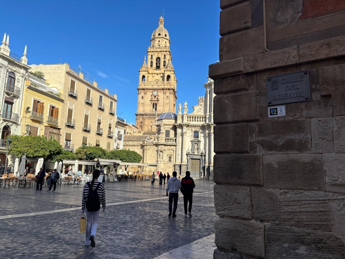 Murcia será el primer municipio con placas inteligentes en todas sus calles
