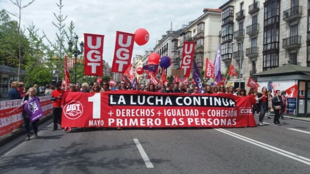 Imagen de la cabecera de la manifestación en Santander.