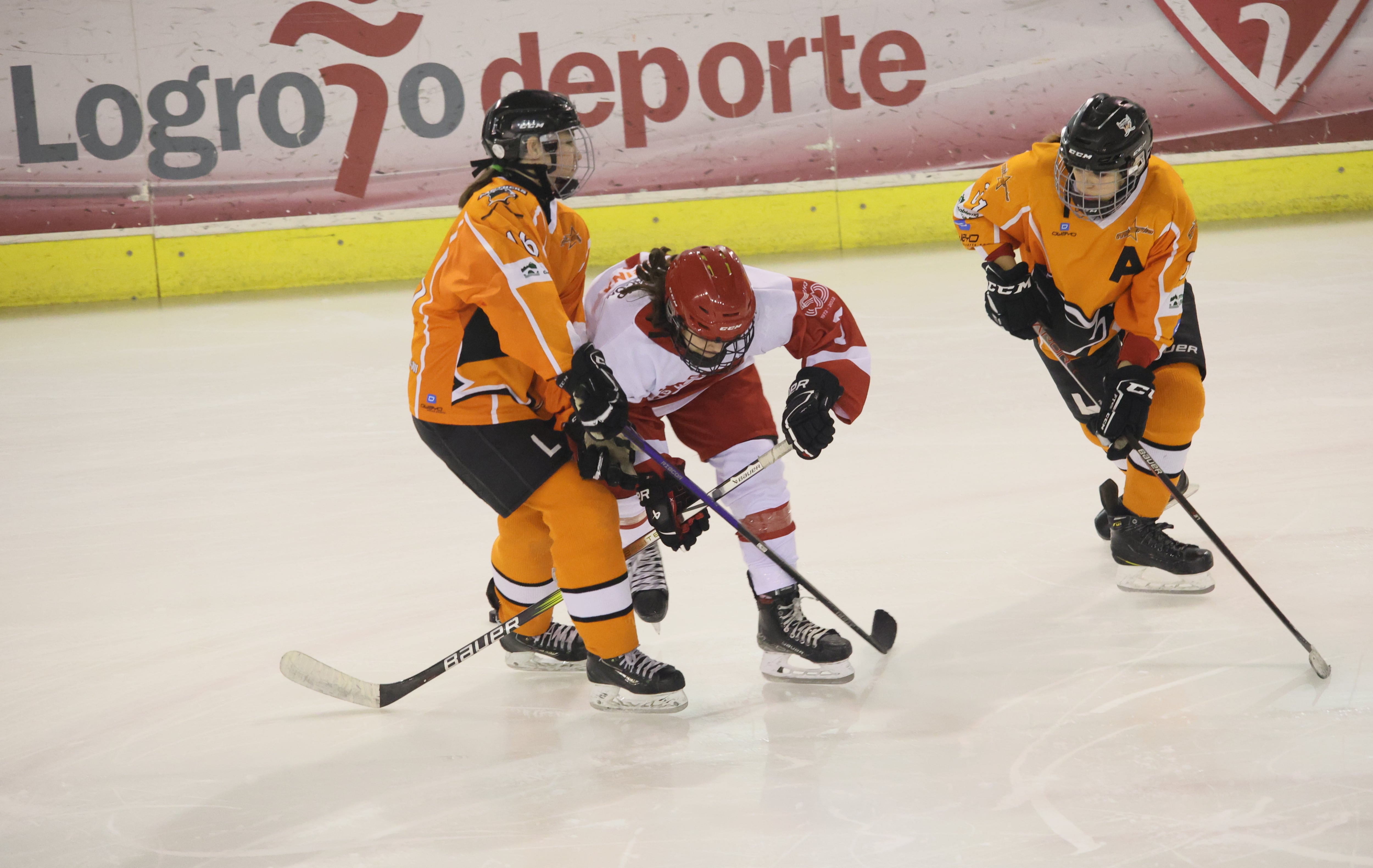 El equipo femenino del Club Hielo Jaca cierra la temporada, (foto : M.R Henares)