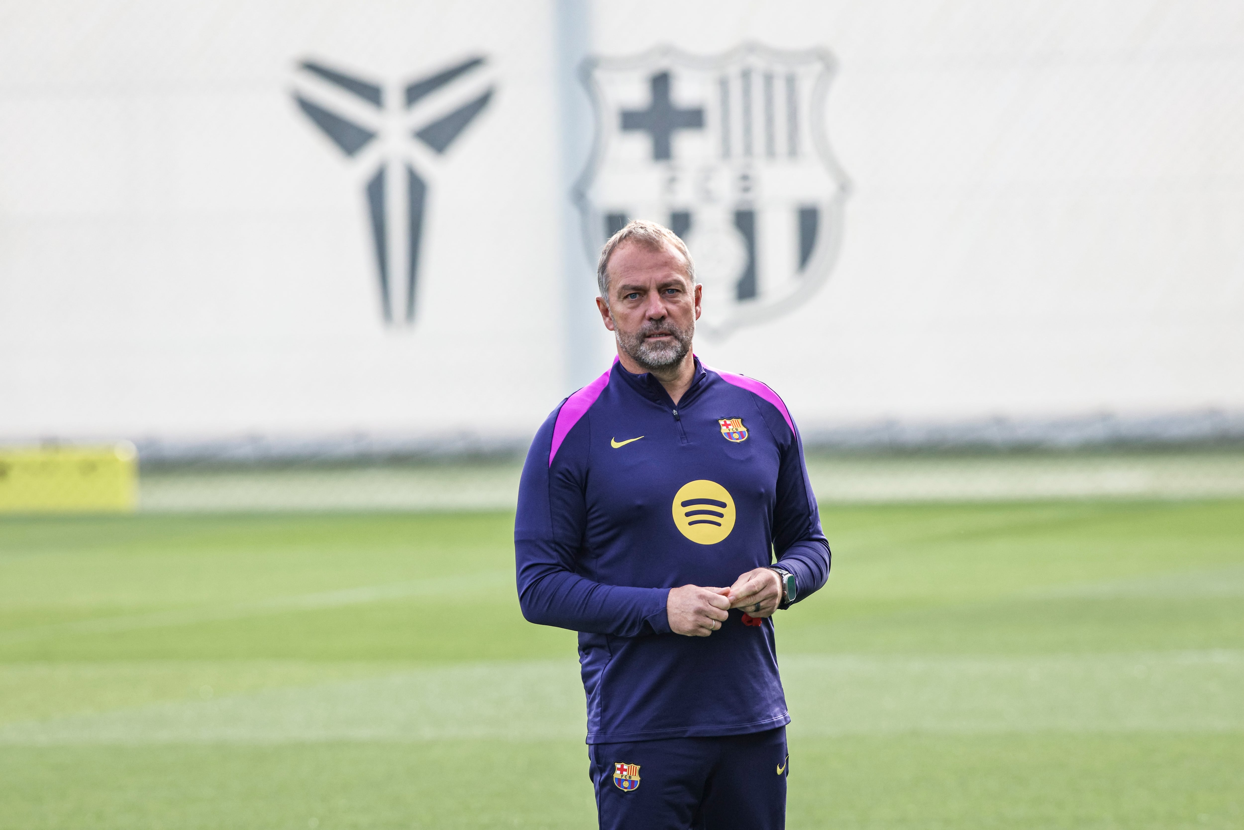 Hansi Flick durante el entrenamiento previo al Clásico