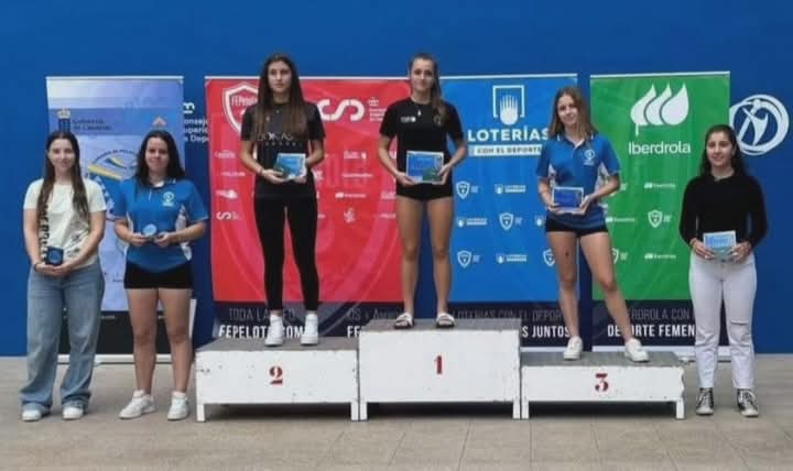 Esperanza Vela, del Frontenis La Villa, subcampeona Juvenil de España