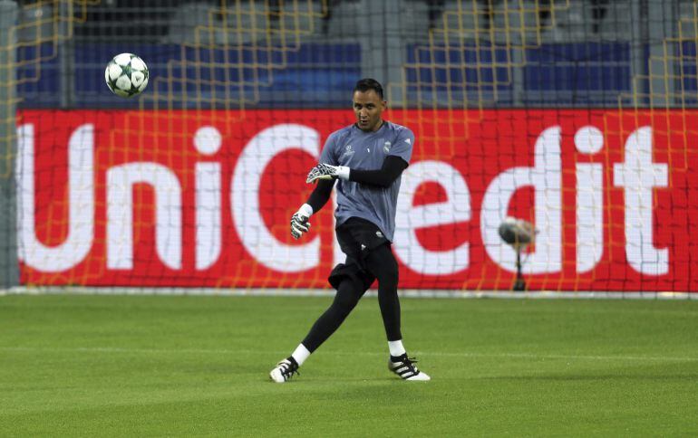 Keylor Navas, durante el entrenamiento del equipo en Dortmund