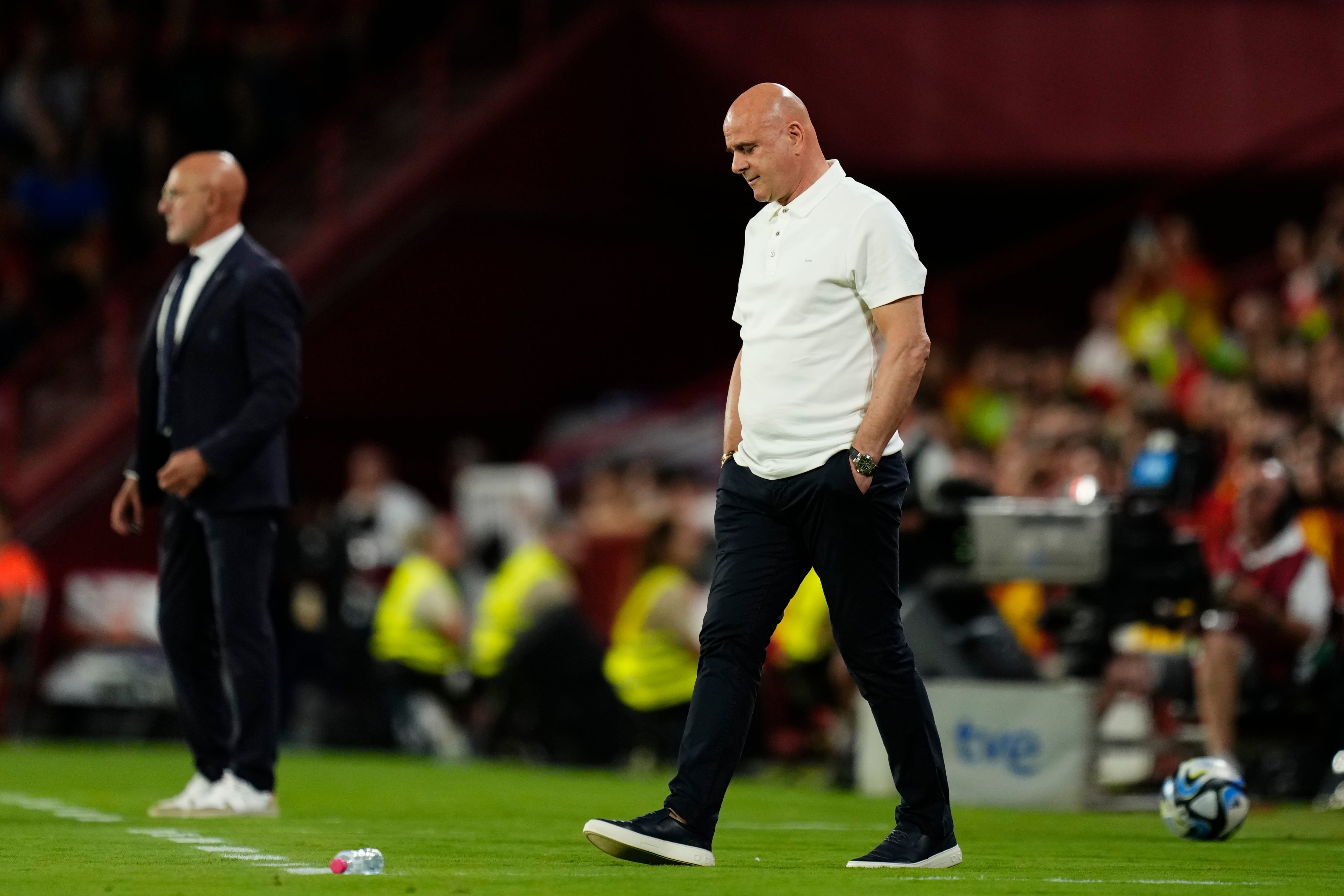 Temur Ketsbaia, seleccionador de Chipre, durante un encuentro contra la Selección española.