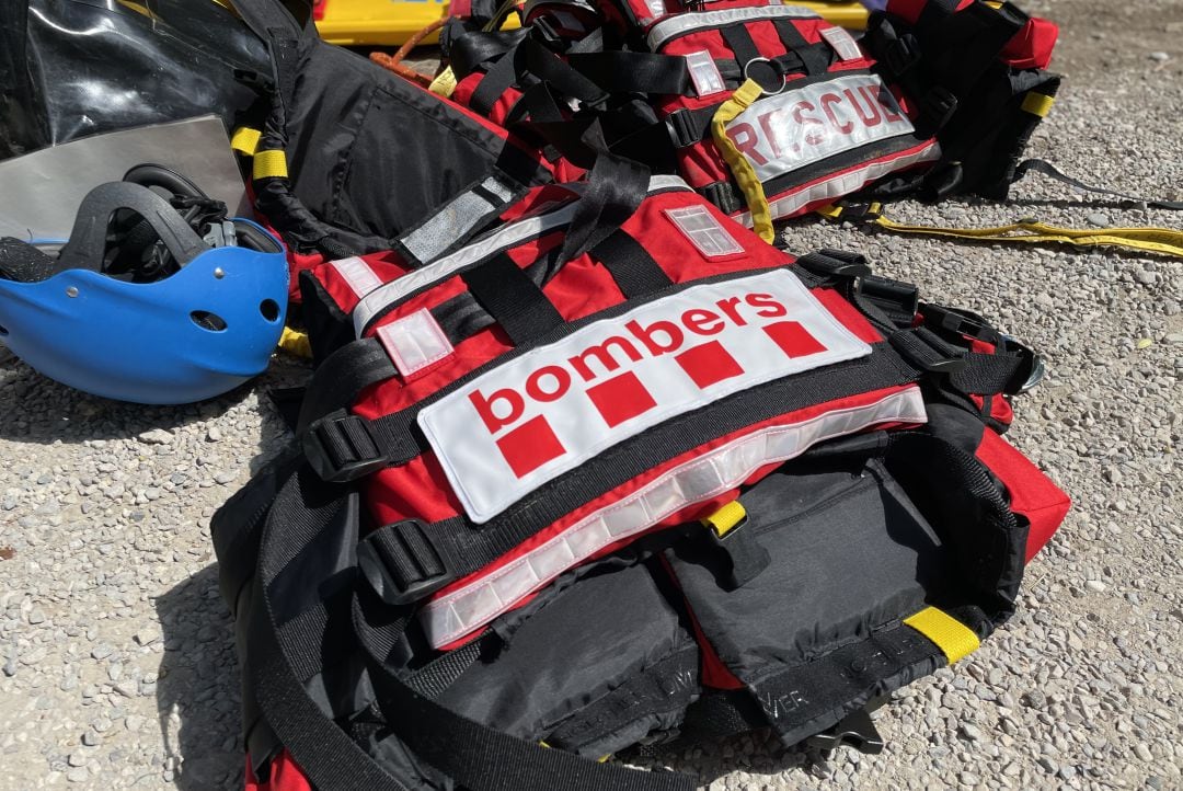 Imagen de una parte del equipo de los bomberos de la Generalitat.