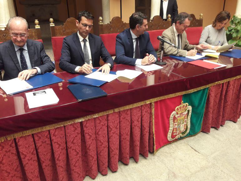 Firma del llamado 'Eje Andaluz'.