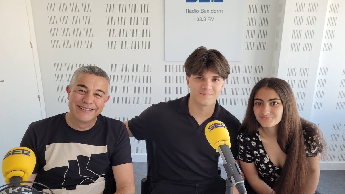 Entrevista a Manel Gimeno, Rubén Morages y Victoria Toro, miembros de Gaudint Teatre del IES La Nucía, en Hoy por Hoy Benidorm (27/05/2022)