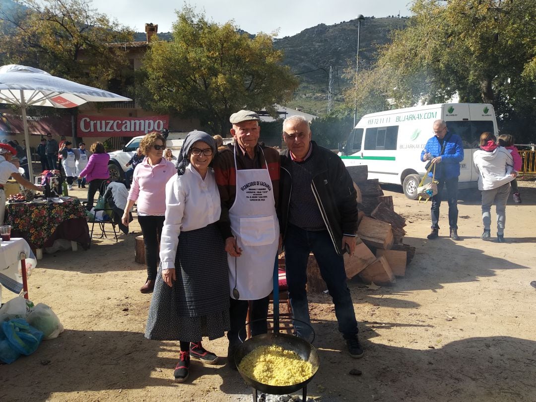 Leandra Díaz junto a su marido Francisco Cano y el alcalde de La Iruela, Jose Antonio Olivares 