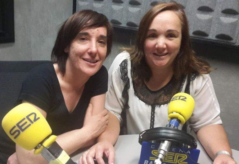 Jose Morrás, técnica municipal de Inmigración, e Idoya Sarasqueta, edil de Servicios Sociales