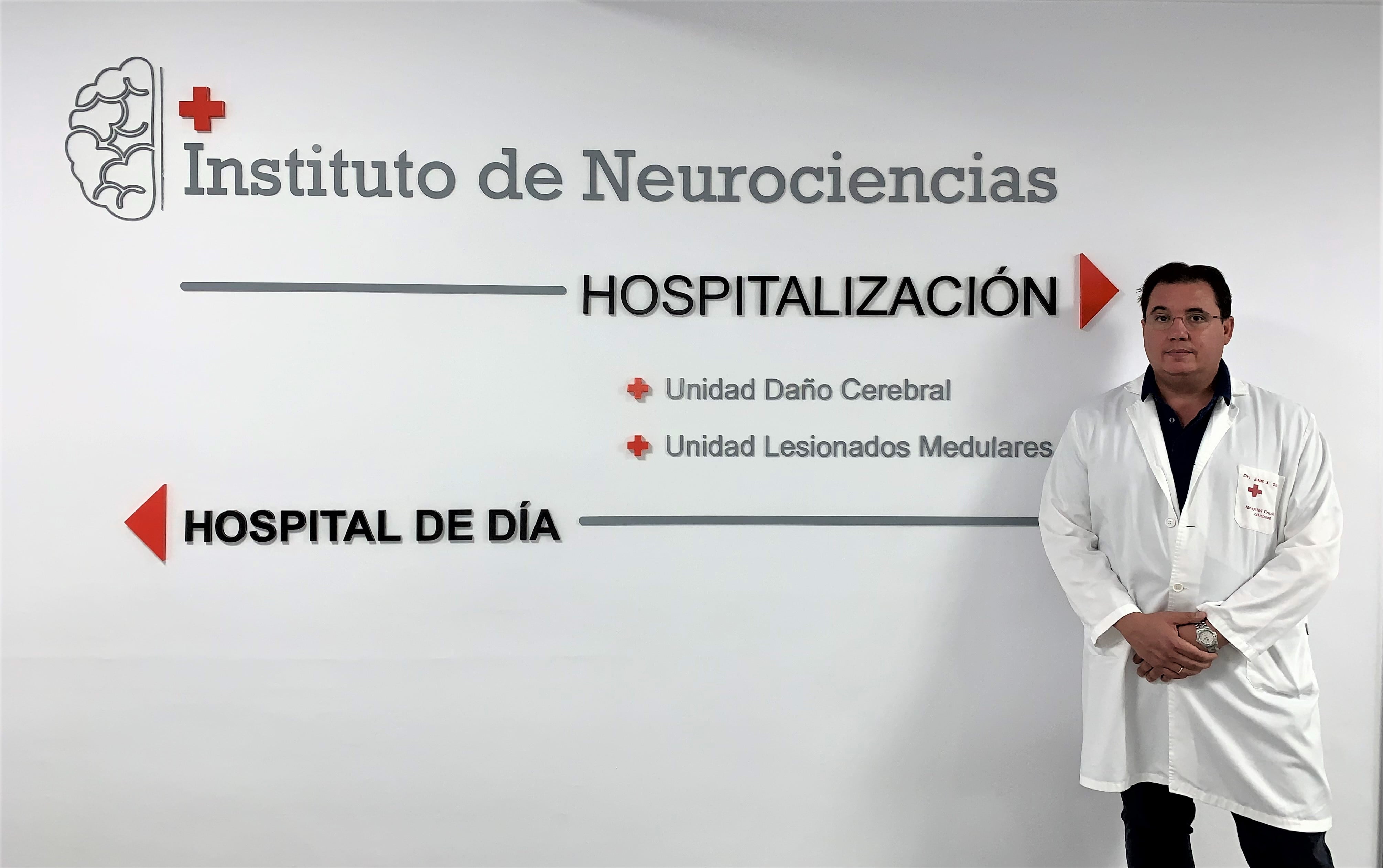 El doctor Juan José Ochoa, neurólogo del Hospital Cruz Roja de Córdoba