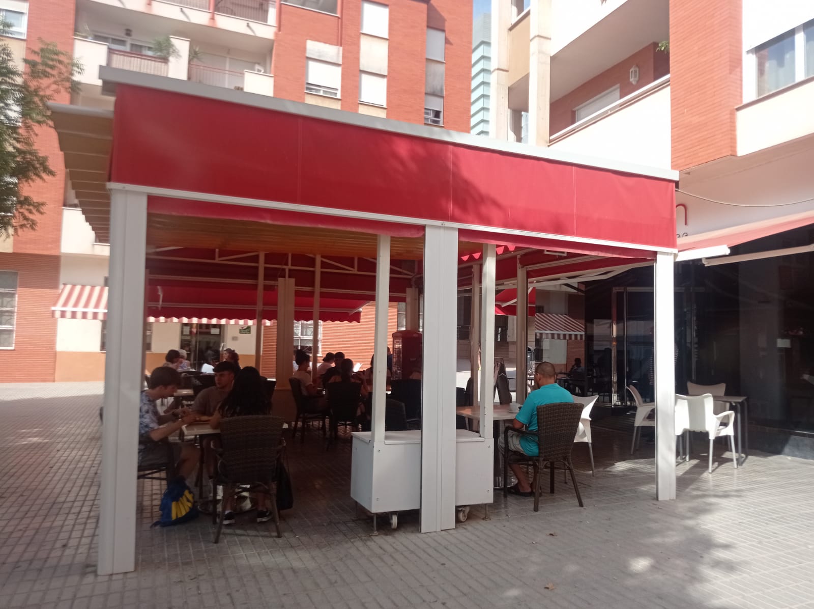 Una cafetería en la Alameda de Cervantes