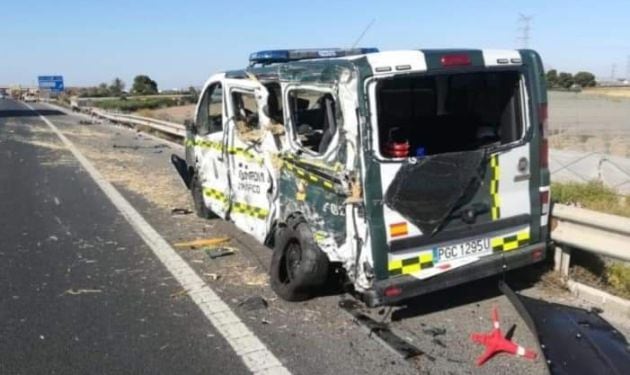 Así quedó la furgoneta aludida en este polémico meme tras el accidente en el que dos agentes de la Guardia Civil fueron atropellados