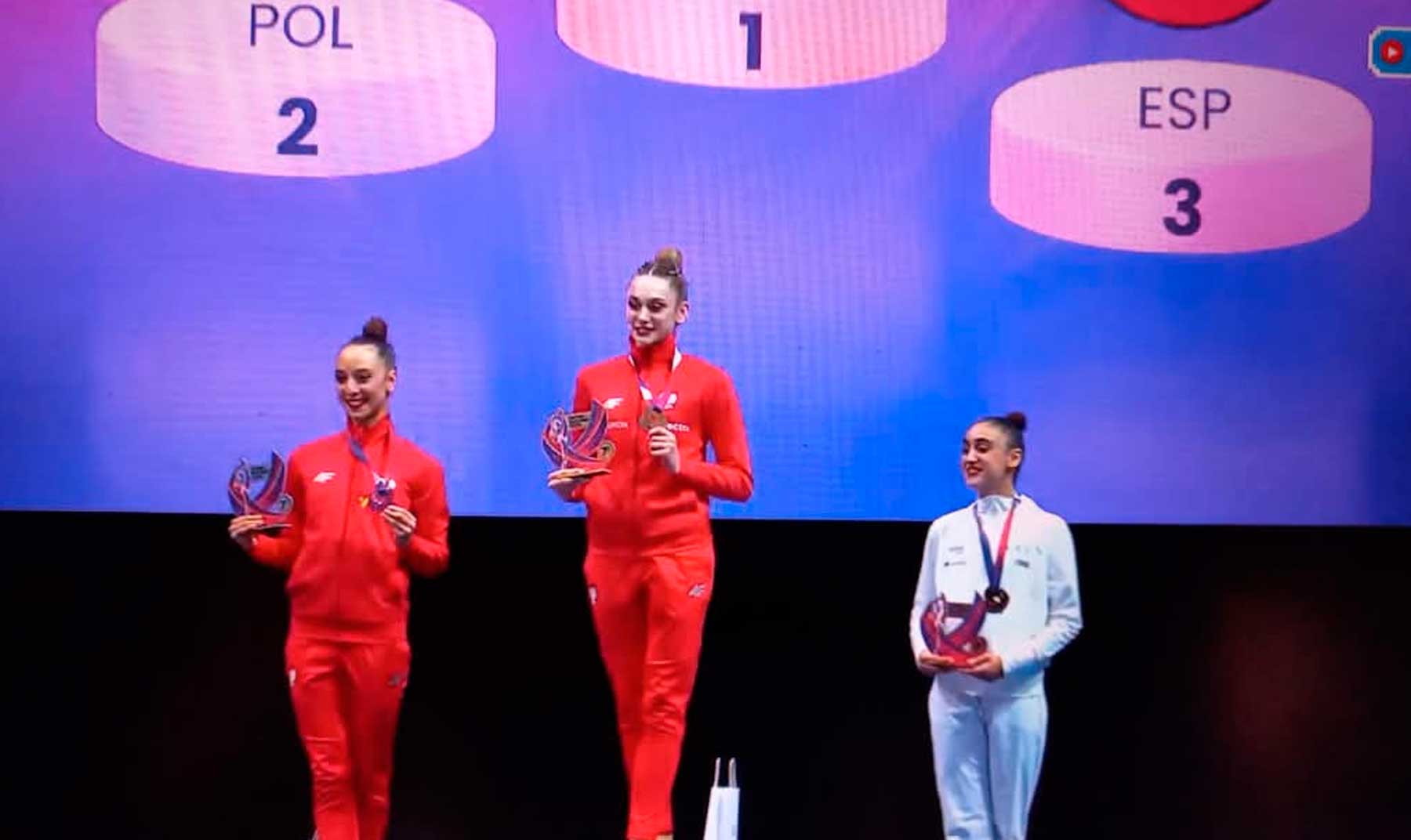 Daniela Picó en el podio del campeonato internacional de Polonia