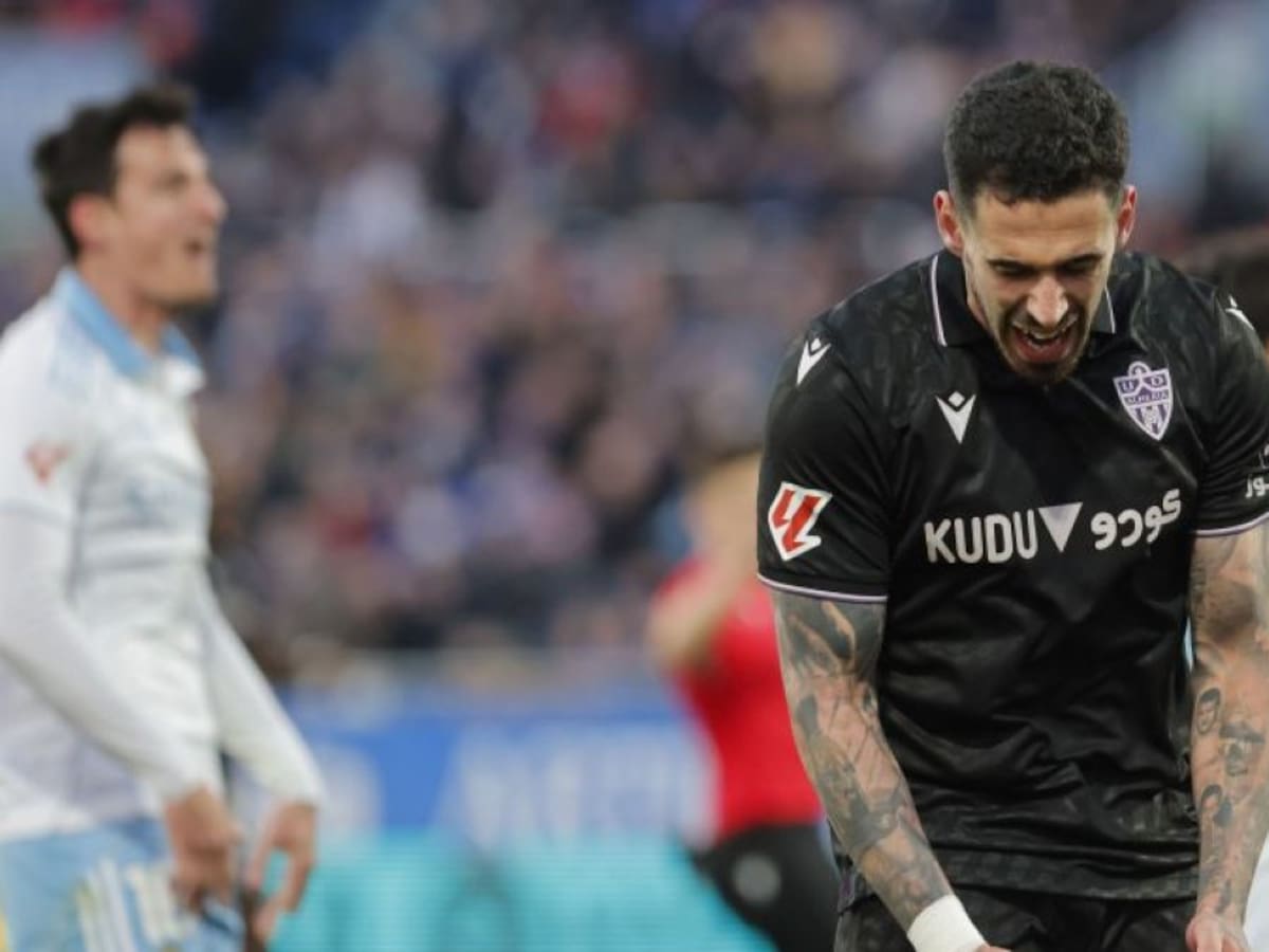 El Almería, sin fútbol ni ambición, se derrumba ante el Real Zaragoza (2-0) y enciende el ascenso