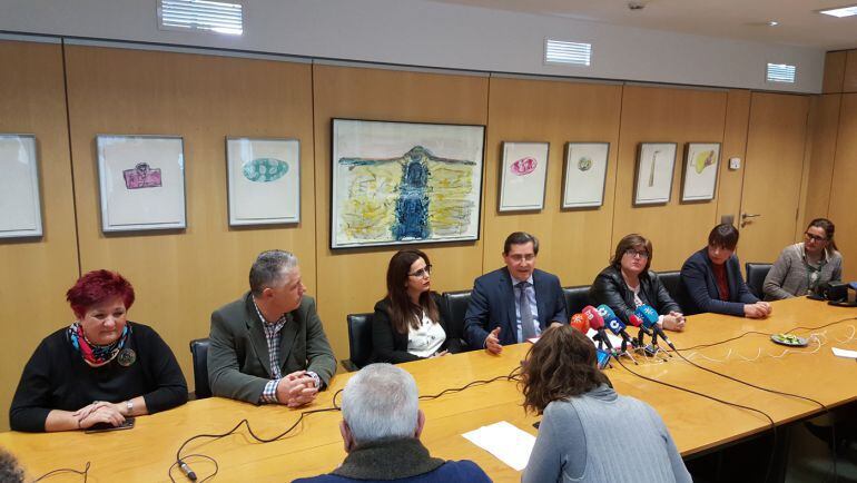 Rueda de prensa del presidente de la Diputación de Granada, José Entrena, en la que confirmó la presentación de las solicitudes para los fondos DUSI