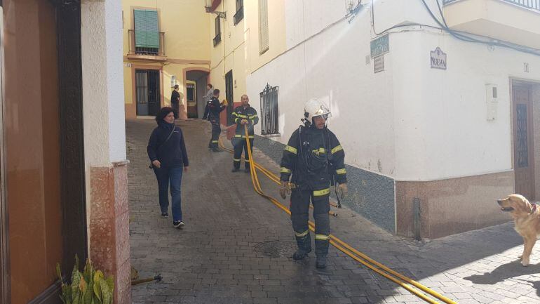 Bomberos de Almuñécar sofocan un incendio en una vivienda de Almuñécar 