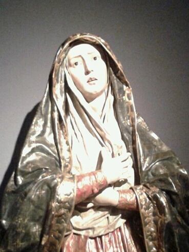 Dolorosa de Cristóbal Ramos de tremendo parecido con la Virgen de las Aguas del Museo.