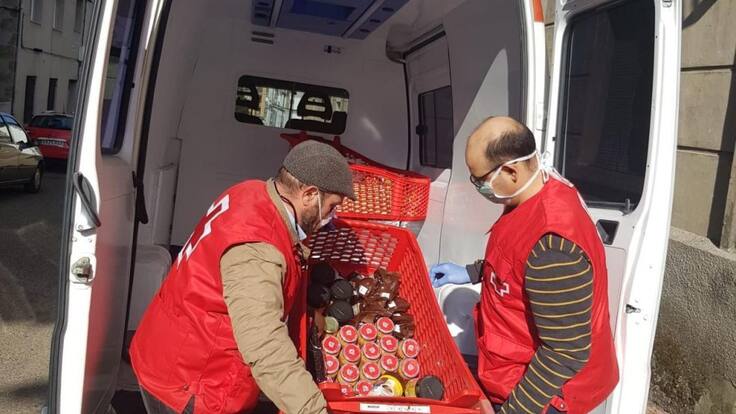 Cruz Roja, los ángeles de la guarda de las personas confinadas en soledad (30/03/2020)