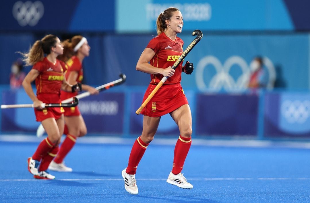 María López durante le partido de las RedSticks contra Gran Bretaña.