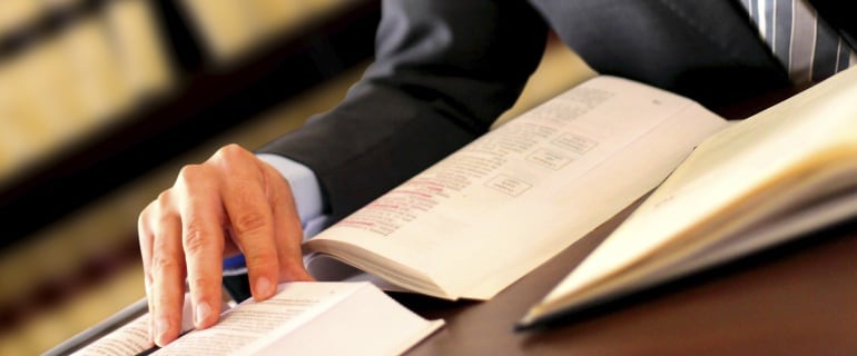 Los abogados de oficio denuncian sus condiciones laborales