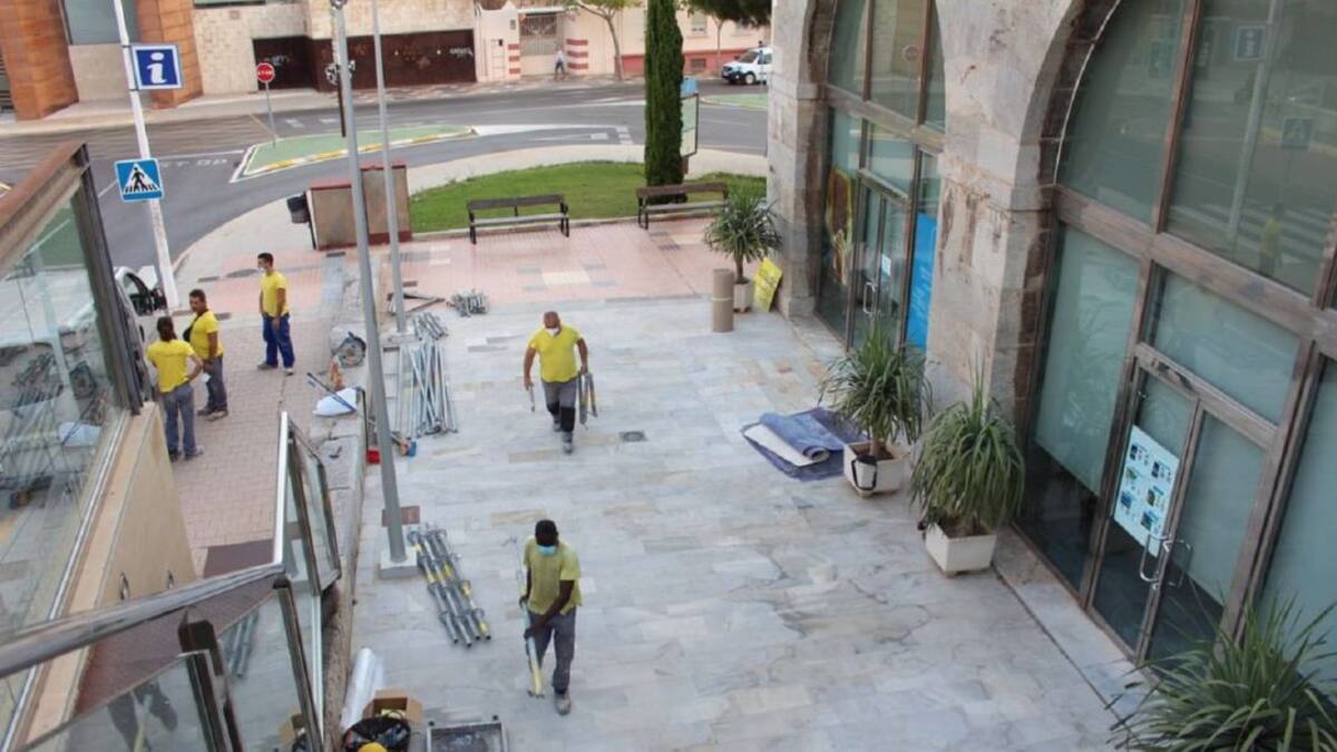 Comienzan las obras en la Oficina de Turismo de las Puertas de San José
