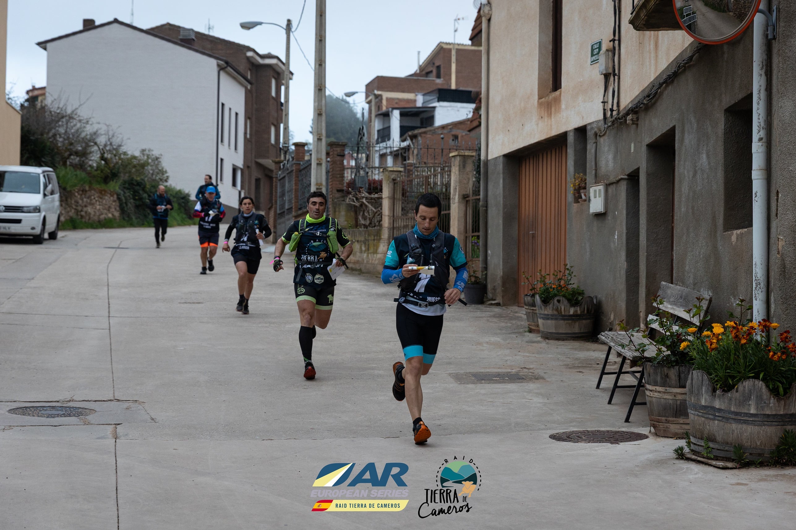 Equipo de Peña Guara Huesca la Magia durante la competición