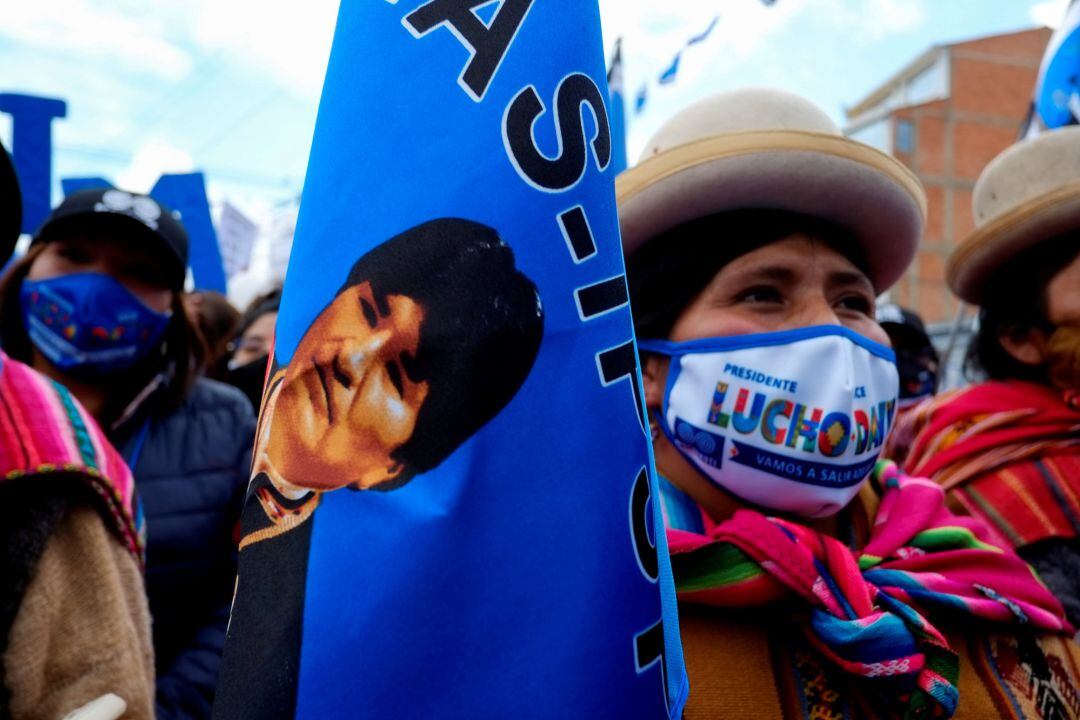 seguridores del depuesto Evo Morales, participan en un mitin de su candidato Luis Arce, en un país dividido ante las elecciones de este domingo 