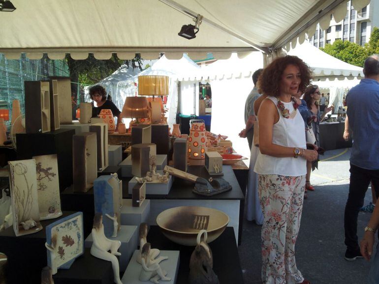 La alcaldesa de Ponferrada durante la inauguración de la Feria