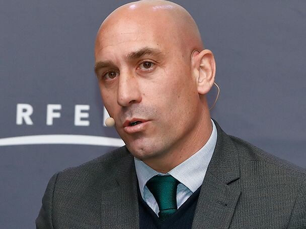 Rubiales y la RFEF no permitirán las asociaciones al margen del estamento