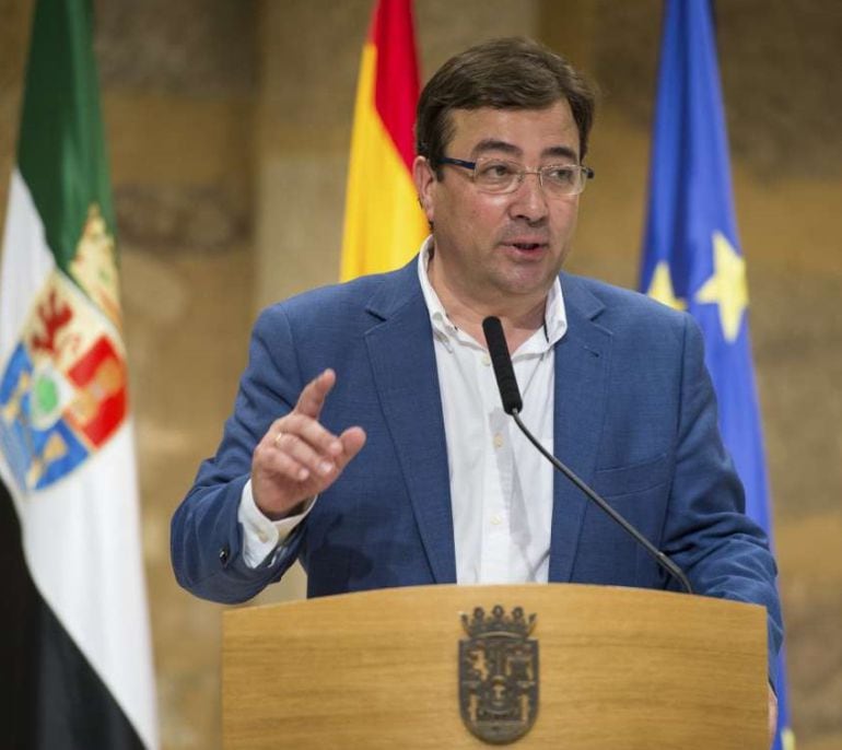 Guillermo Fernández Vara, en la sala de prensa de Presidencia.