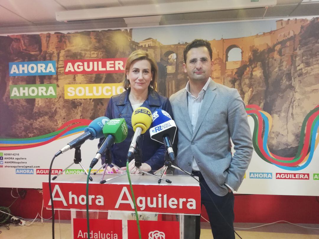 Isabel Aguilera, candidata a la alcaldía, y Rafael Márquez, número 2 de la lista socialista 