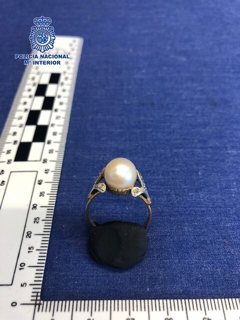 Detenida una trabajadora de una residencia de ancianos en La Rioja por robar joyas a cuatro usuarias