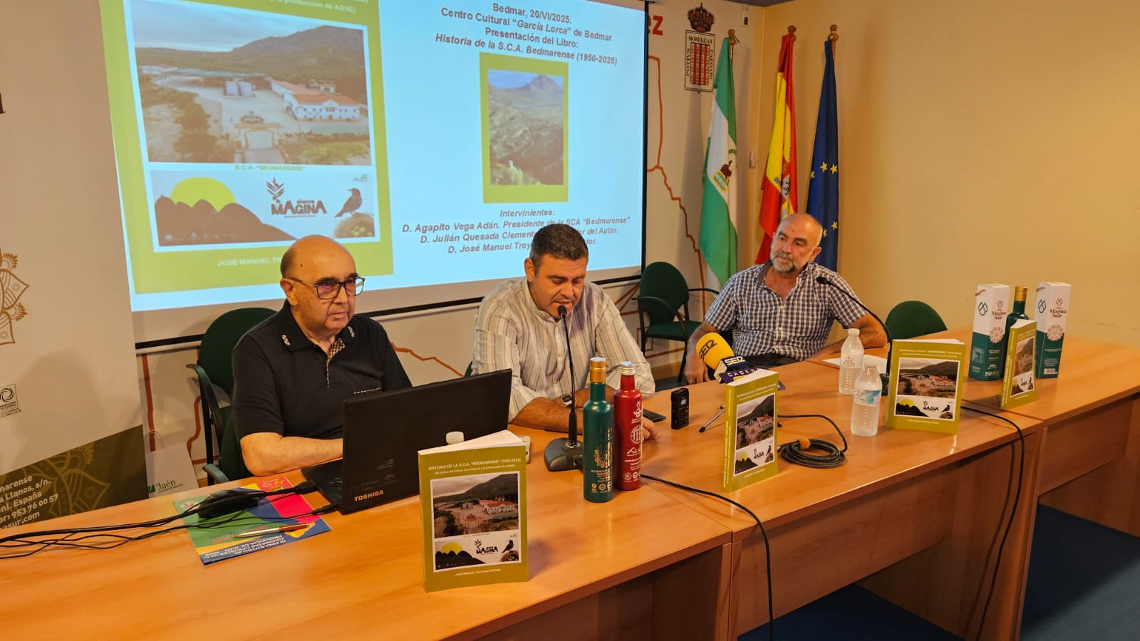 El presidente de la cooperativa Bedmarense, Agapito Vega, durante su intervención