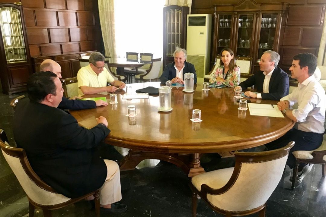 Reunión entre PP y Vox en el Ayuntamiento de Zaragoza