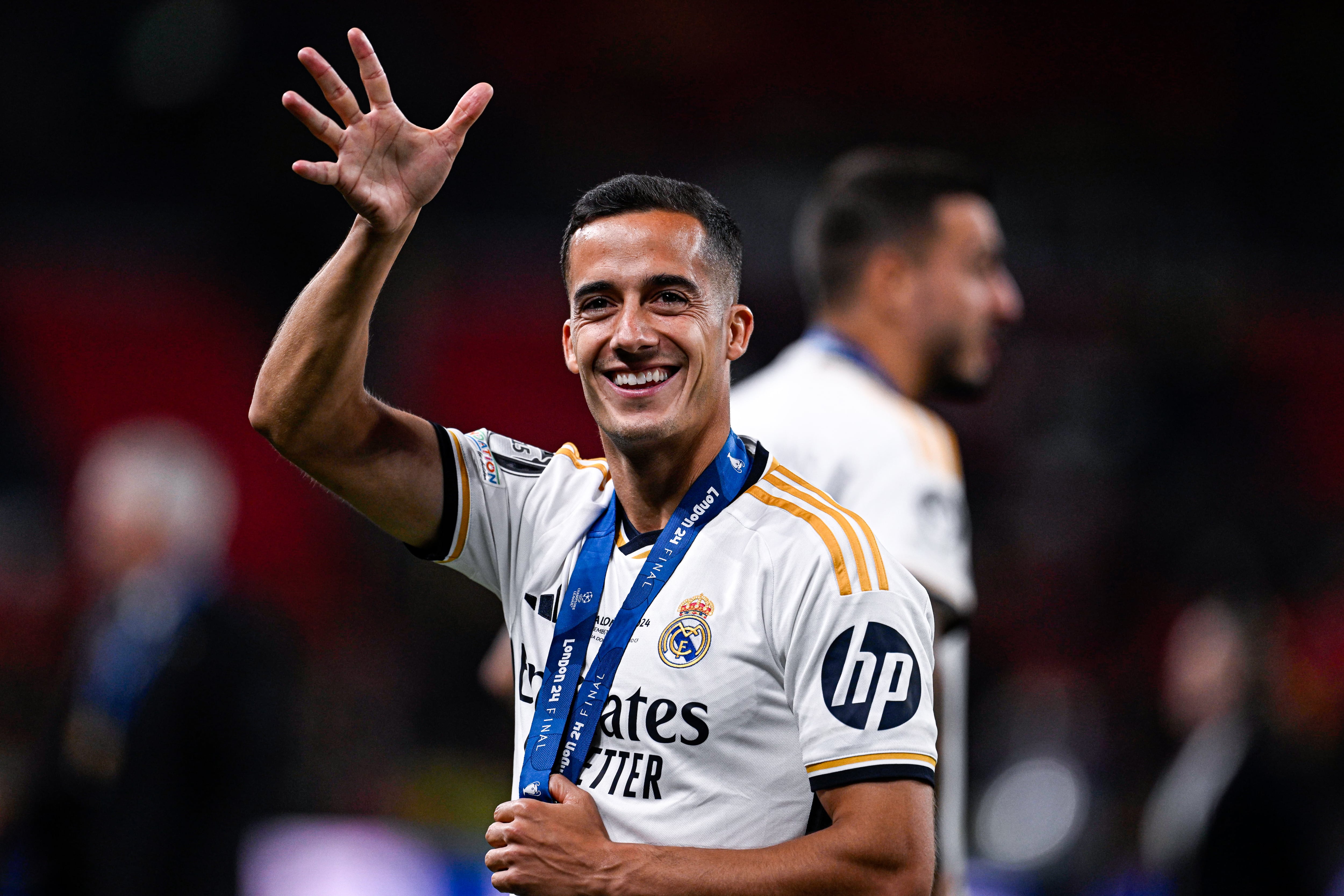 Lucas Vázquez celebra su última Champions con el Real Madrid