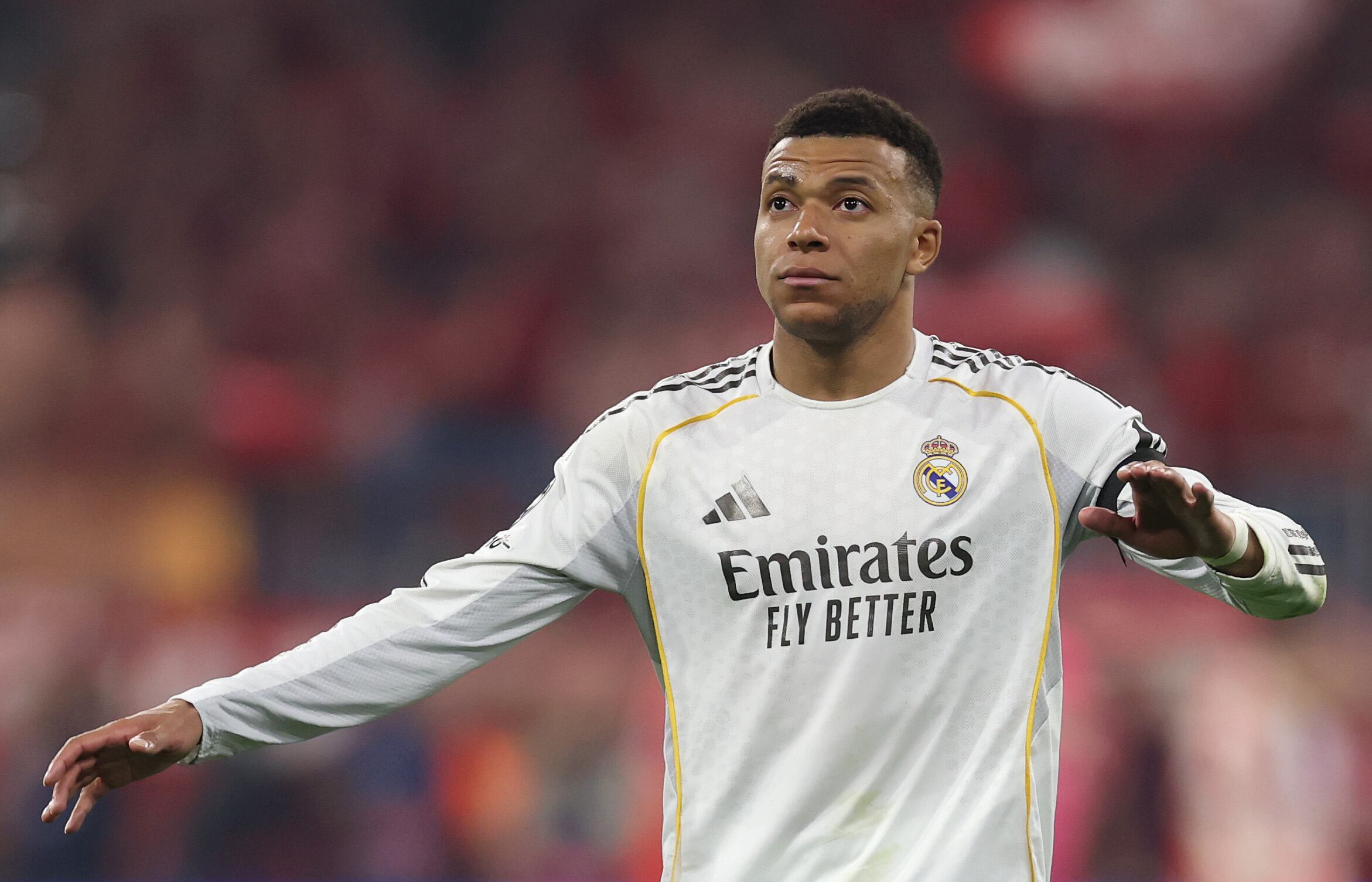 Kylian Mbappé durante el duelo en el Allizan Arena entre Bayern de Múnich y Real Madrid de Champions. (Photo by Lars Baron/Getty Images)