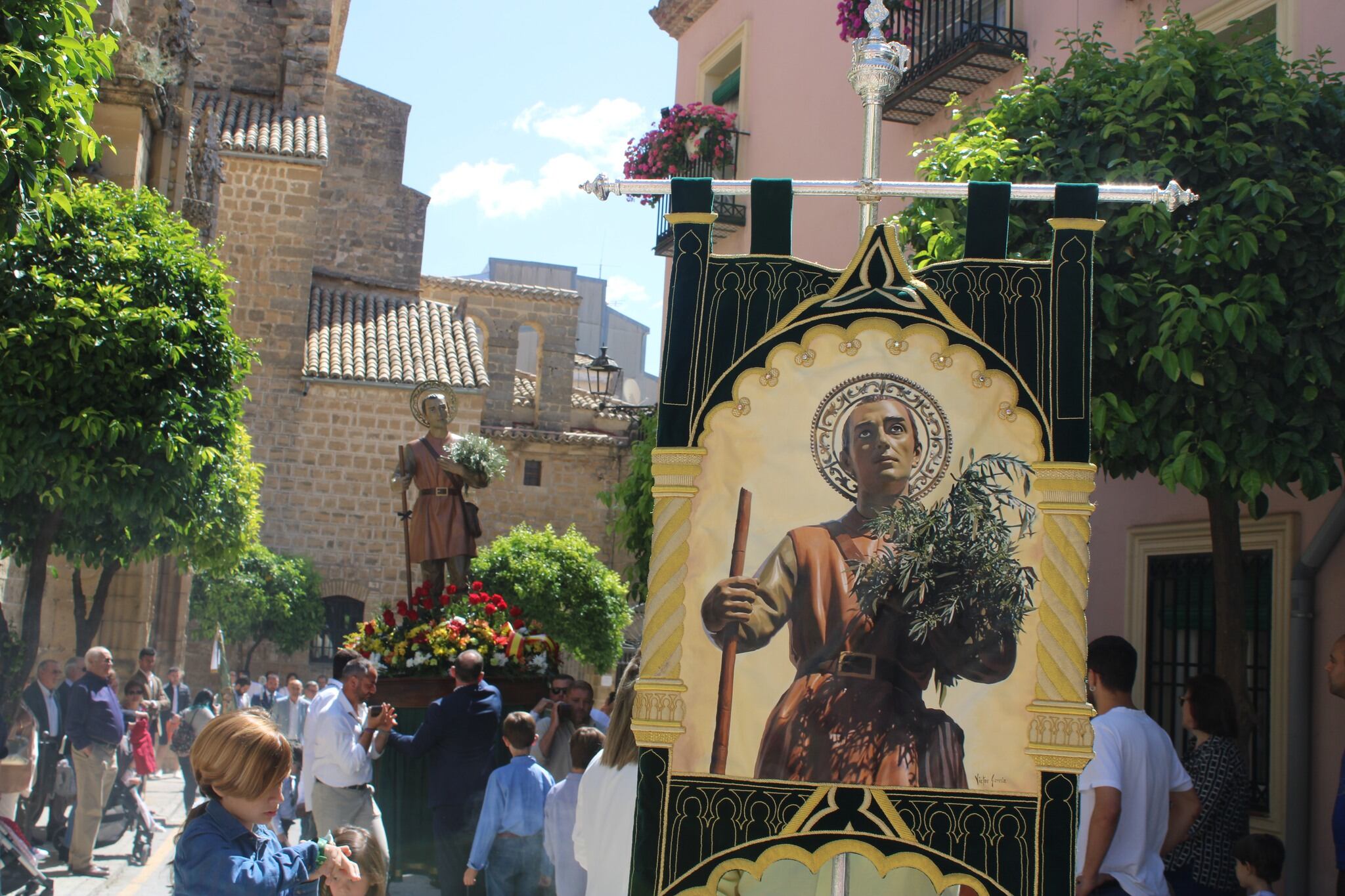 San Isidro Labrador a su salida en procesión desde la iglesia de San Isidoro