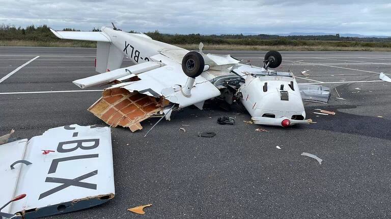 Una avioneta se estrella en el aeródromo de Rozas ( Lugo ) en el despegue